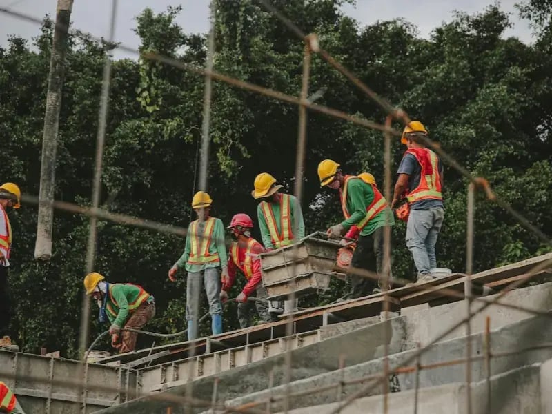 construction-workers