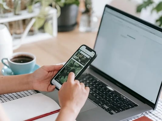 using-phone-with-computer